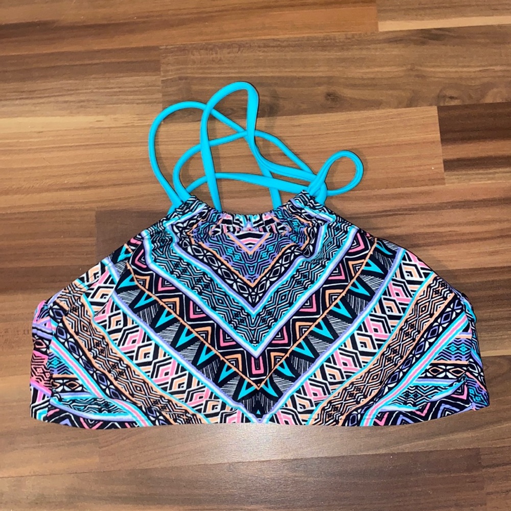 Size M bikini top